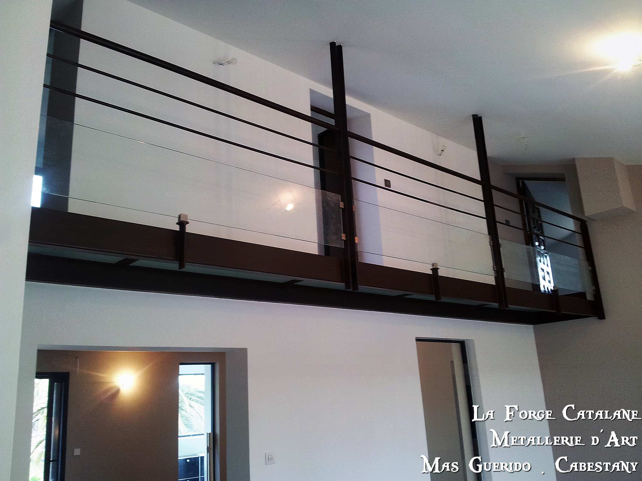 passerelle vitree vitrage opalescent garde corps fer Forge Catalane Cabestany (4).jpg